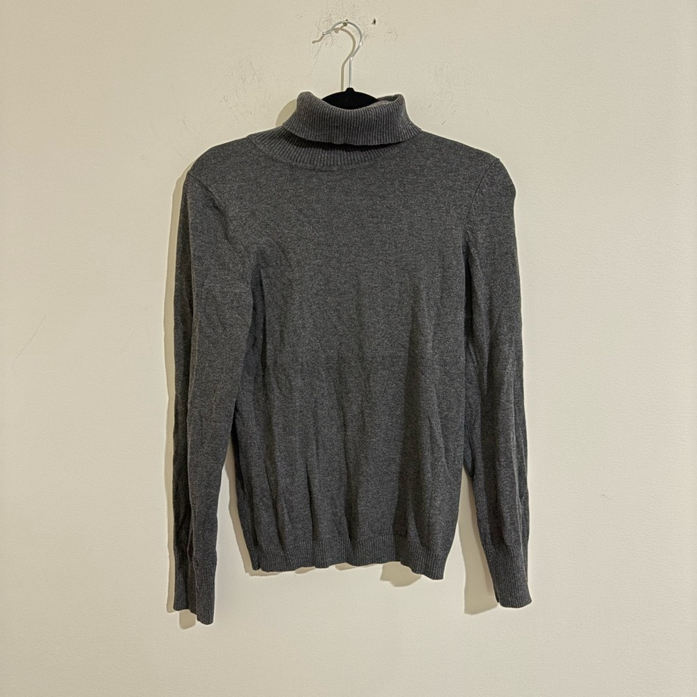 GAP Women's Gray Turtleneck Sweater